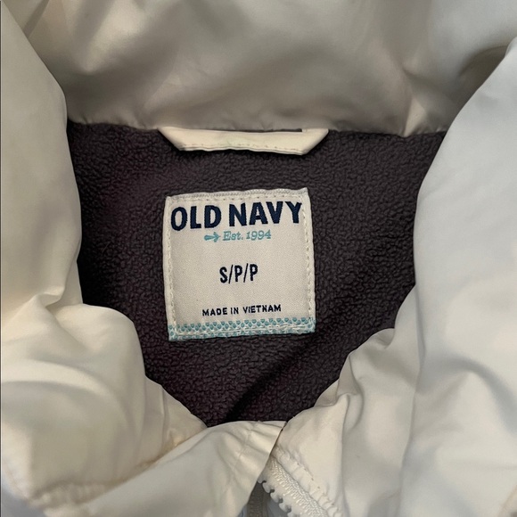 Old Navy Cream Puffer Jacket - Picture 2 of 10